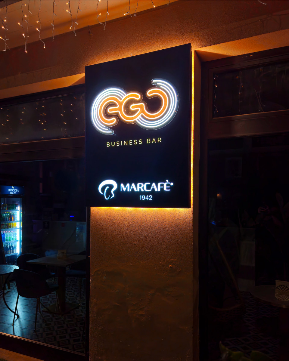 Realizzazione Cassonetto con frontale inciso + Neon LED per EGO Bar