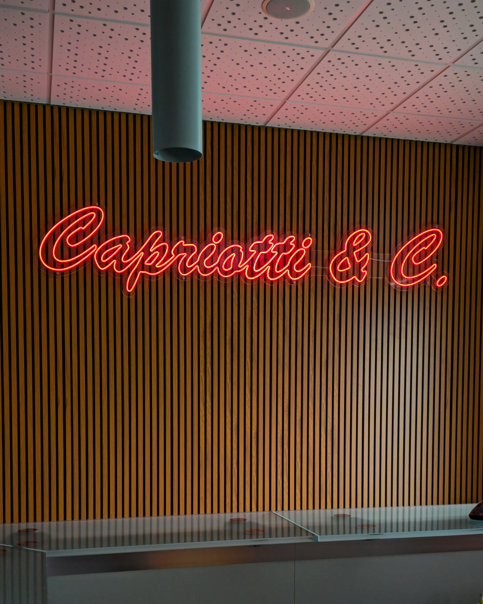 Realizzazione Neon LED per Capriotti
