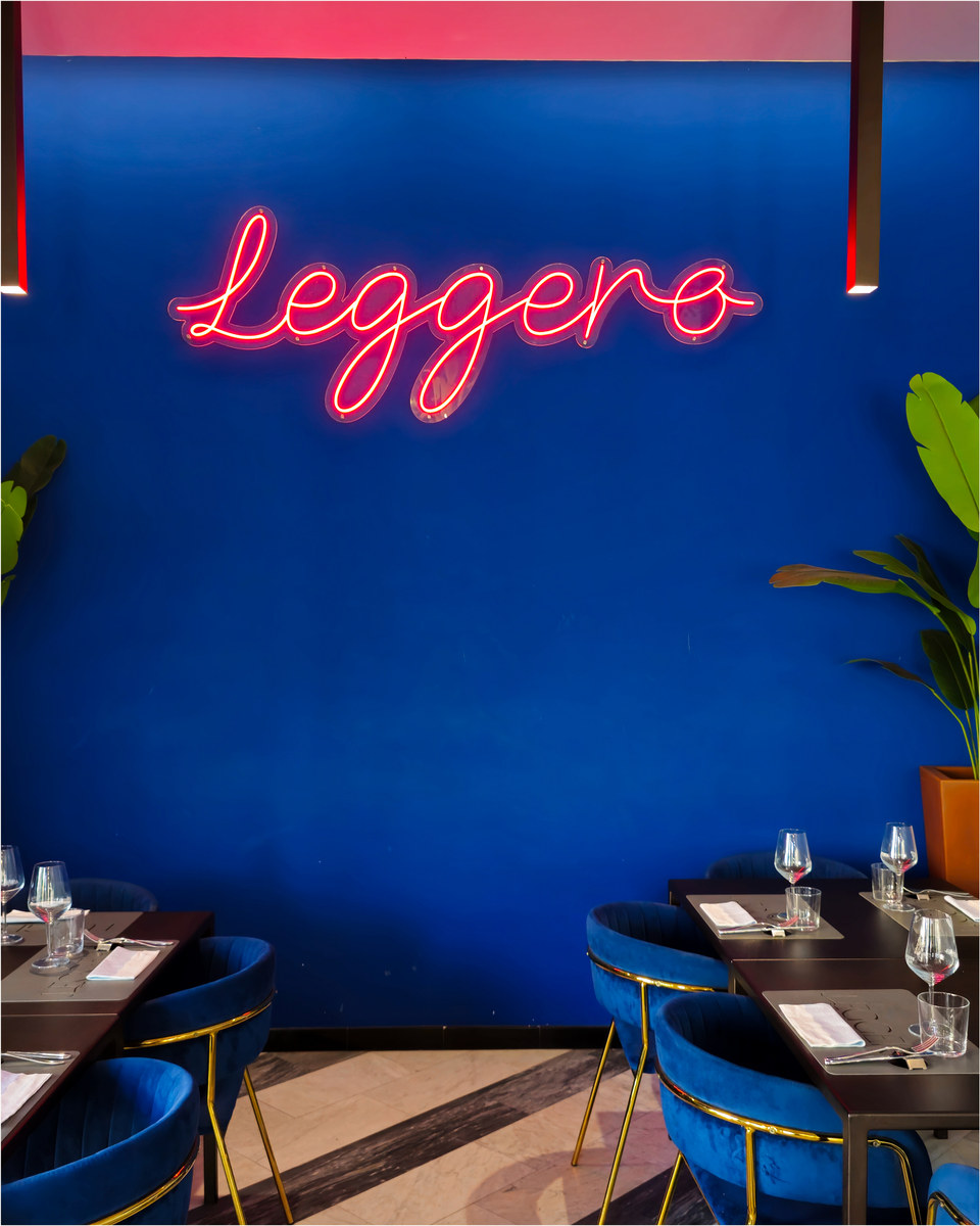 Realizzazione Neon LED per Leggero